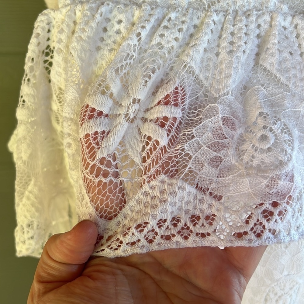 Mi Ami Lace Cold Shoulder Dress - Picture 4 of 10